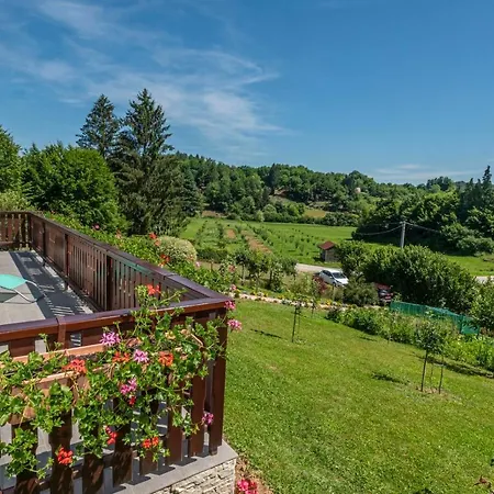 Holiday Home Mare Near River Karlovac Exterior photo